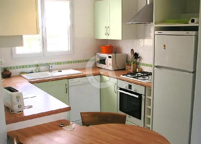 Maison 4 Pers Avec Jardin Prive Et Parking, Proche - - Fr-1-357-6