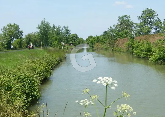 Prázdninový dům Maison 4 Pers Avec Jardin Prive Et Parking, Proche - - Fr-1-357-6 *